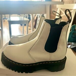 2976 Dr Marten LEATHER PLATFORM CHELSEA BOOT